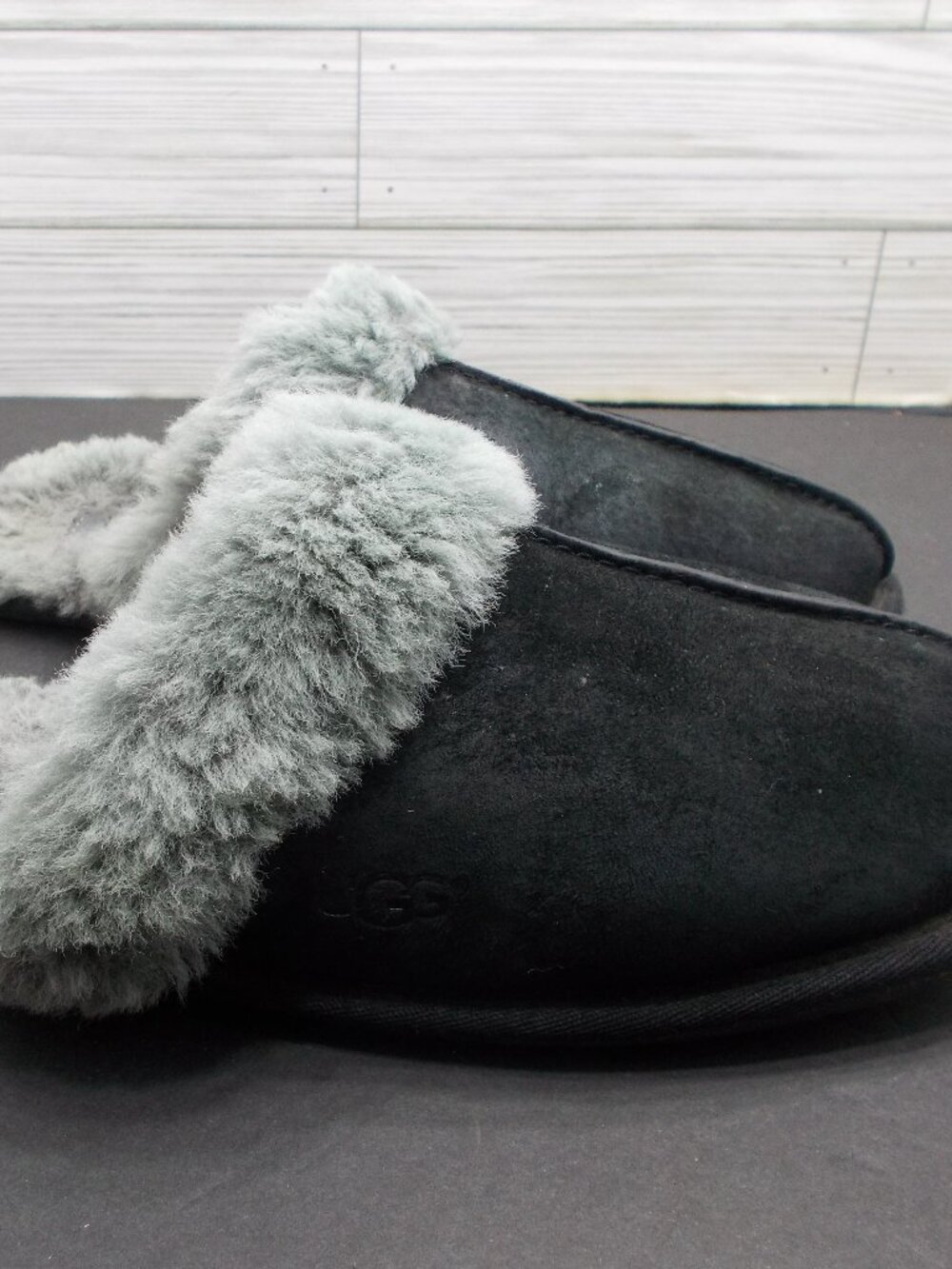 UGG Scuffette II Women’s 8 Suede Shearling-Lined Slippers 5661 - Picture 2 of 4